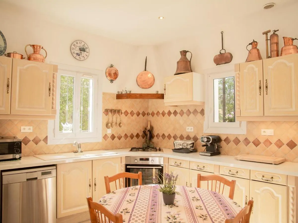 Holiday home Maison Galle Uchaux