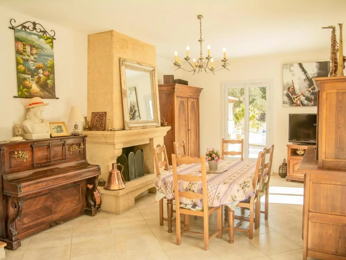 Maison Galle Uchaux 0*,