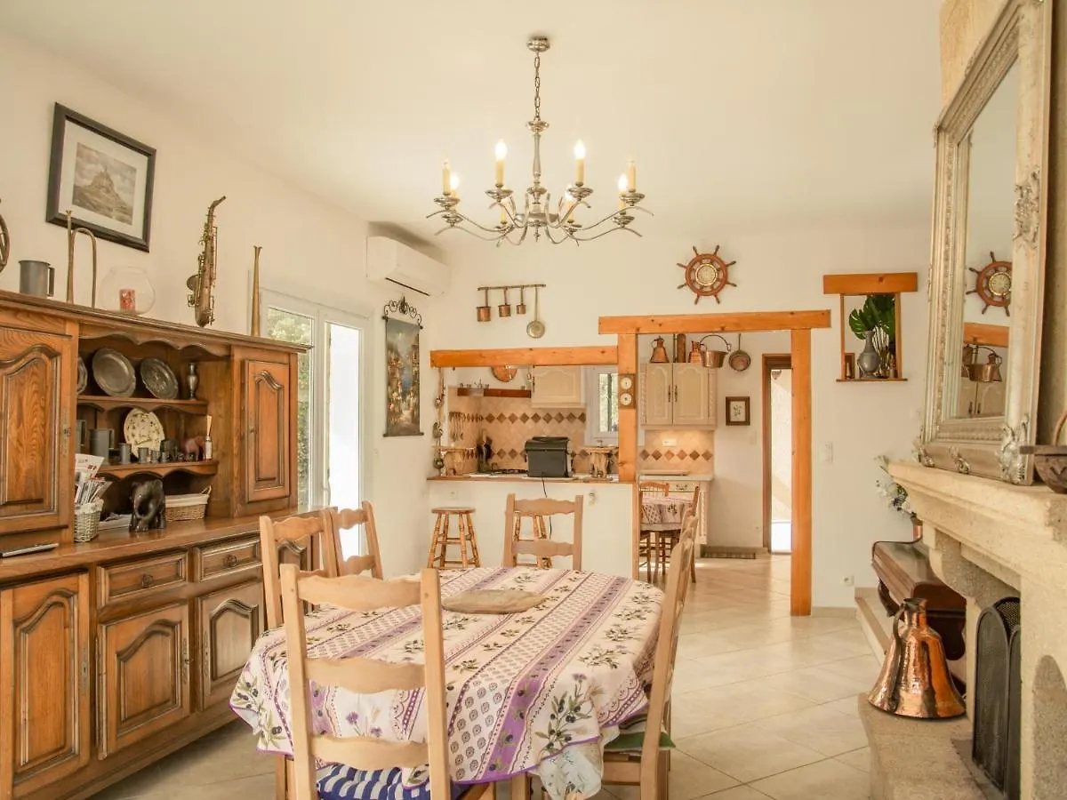 Holiday home Maison Galle Uchaux